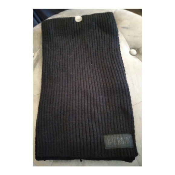 💥NWT VS PINK SCARF - Picture 2 of 4